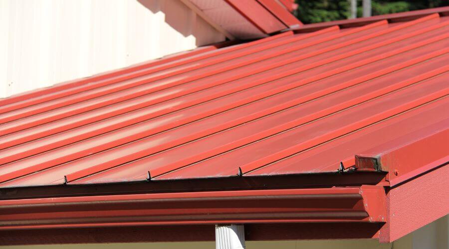 Professional metal roof installation in Cedarbluff, MS